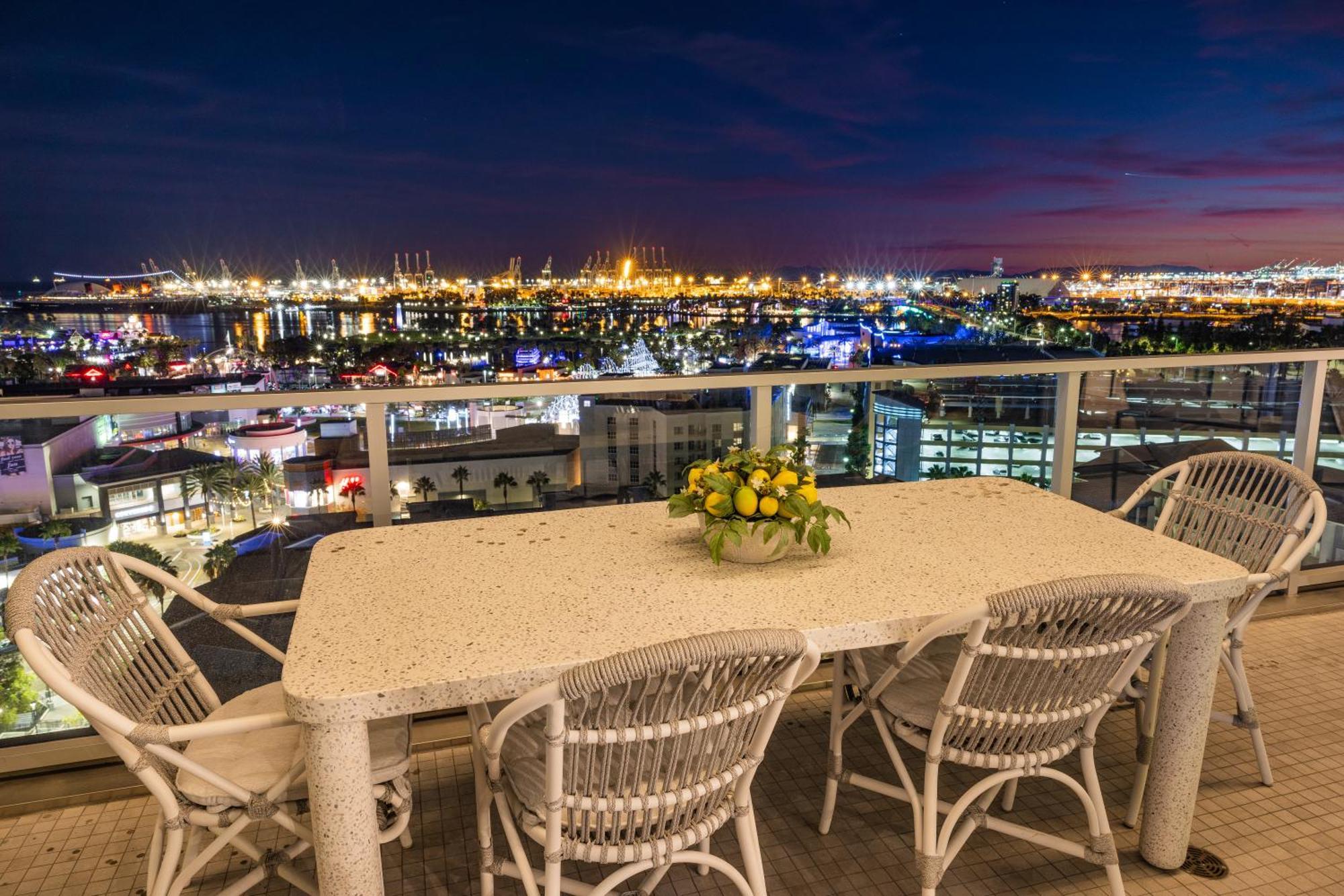 @ Marbella Lane - Penthouse W/ City & Ocean Views ロングビーチ エクステリア 写真