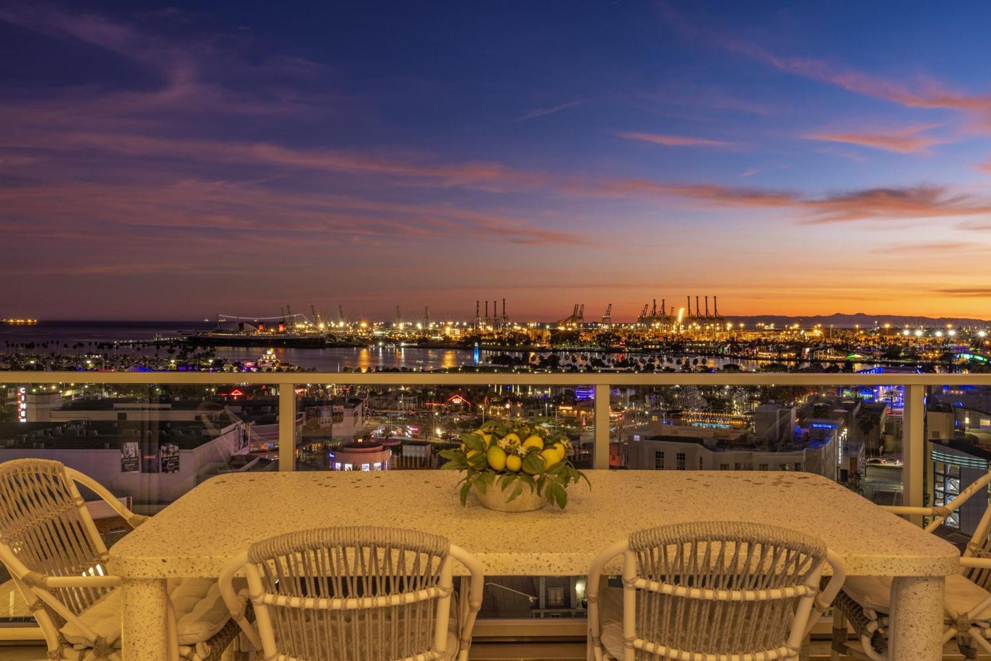 @ Marbella Lane - Penthouse W/ City & Ocean Views ロングビーチ エクステリア 写真