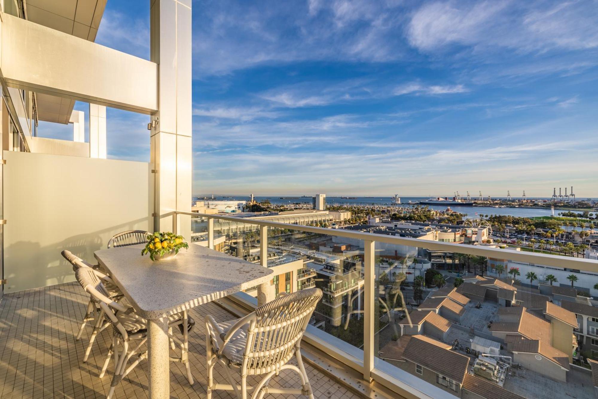 @ Marbella Lane - Penthouse W/ City & Ocean Views ロングビーチ エクステリア 写真