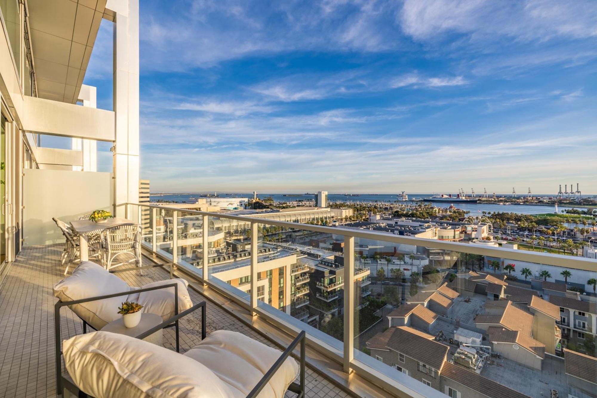 @ Marbella Lane - Penthouse W/ City & Ocean Views ロングビーチ エクステリア 写真