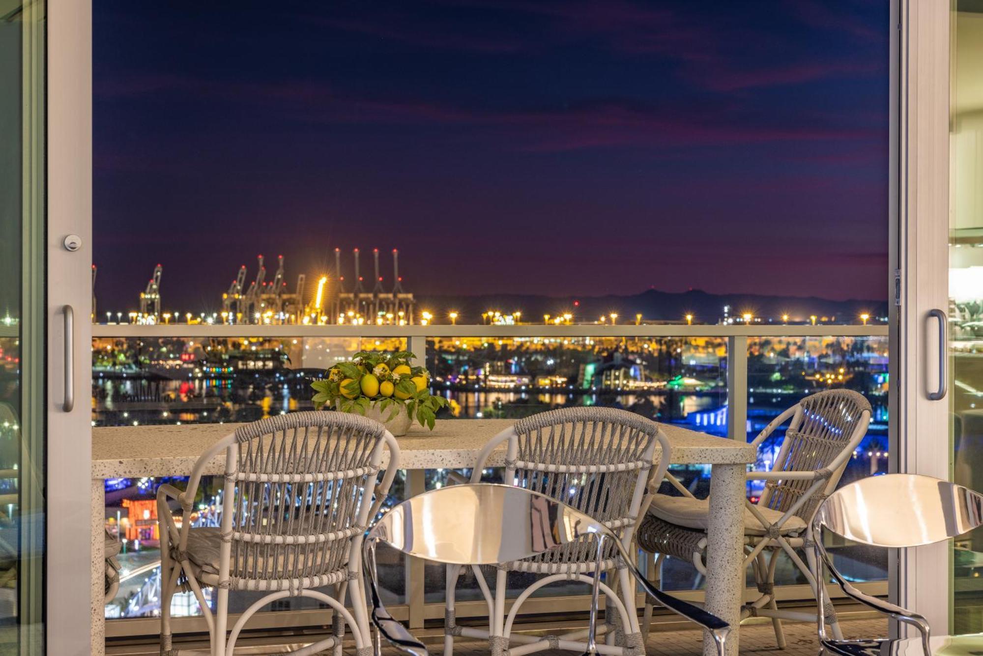 @ Marbella Lane - Penthouse W/ City & Ocean Views ロングビーチ エクステリア 写真